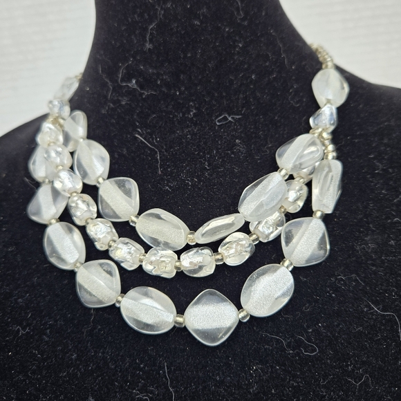 KIEN Lucite Clear Frosted Beaded Necklace - Picture 2 of 4